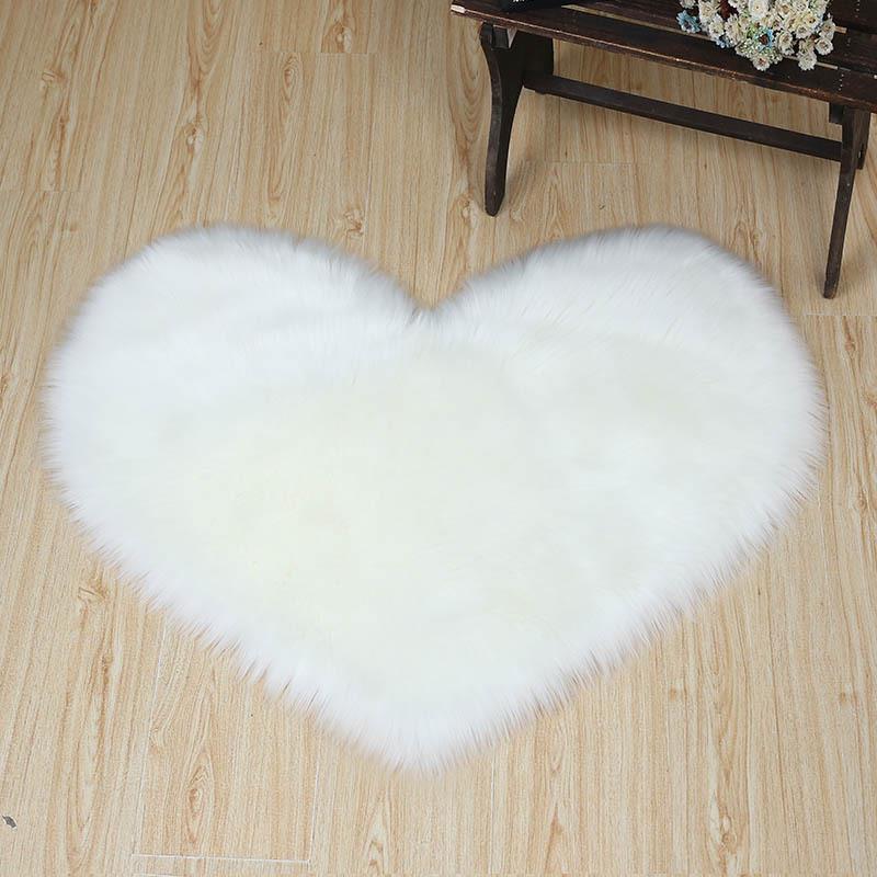 Heart-Shaped Decorative Item Covered In White Faux Fur #594