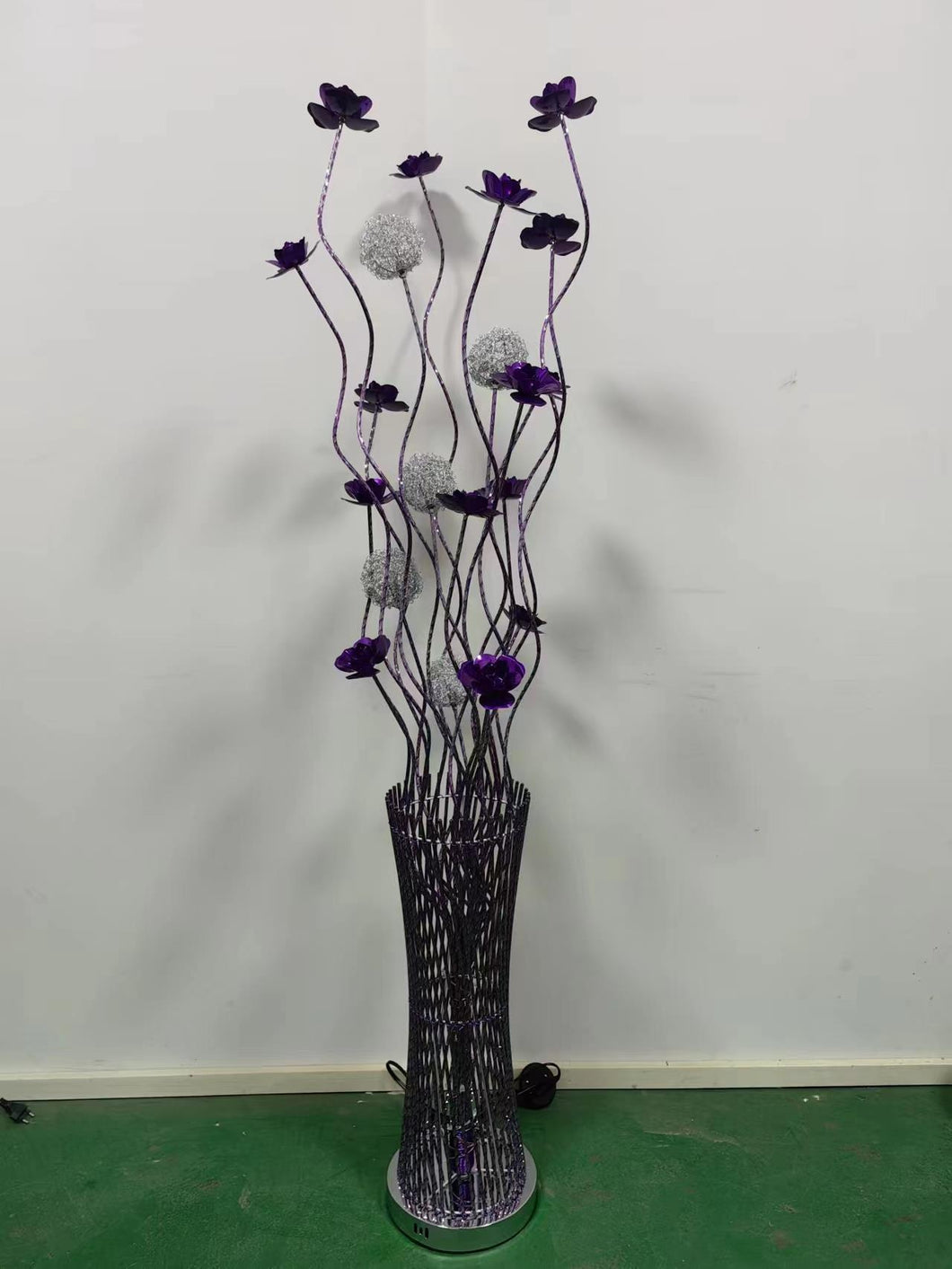 Handmade Aluminum Wire LED Vase Floor Lamp Purple #909
